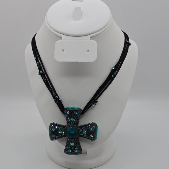 Vintage Black-tone Metal Blue Teal Amethyst Crystal Maltese Cross on Triple Cord - Picture 3 of 4